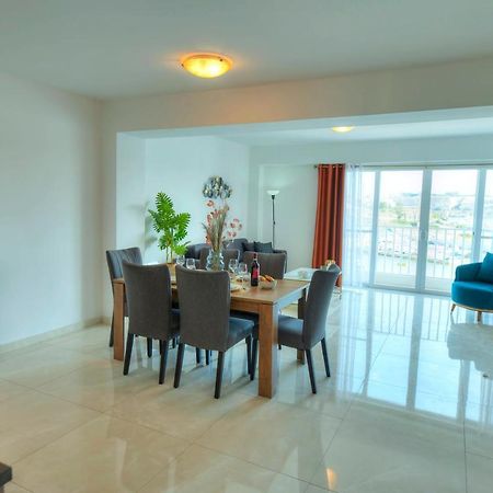 Seafront Beautifully Furnished 2 Bedrooms Gogzr-3 Gzira Экстерьер фото