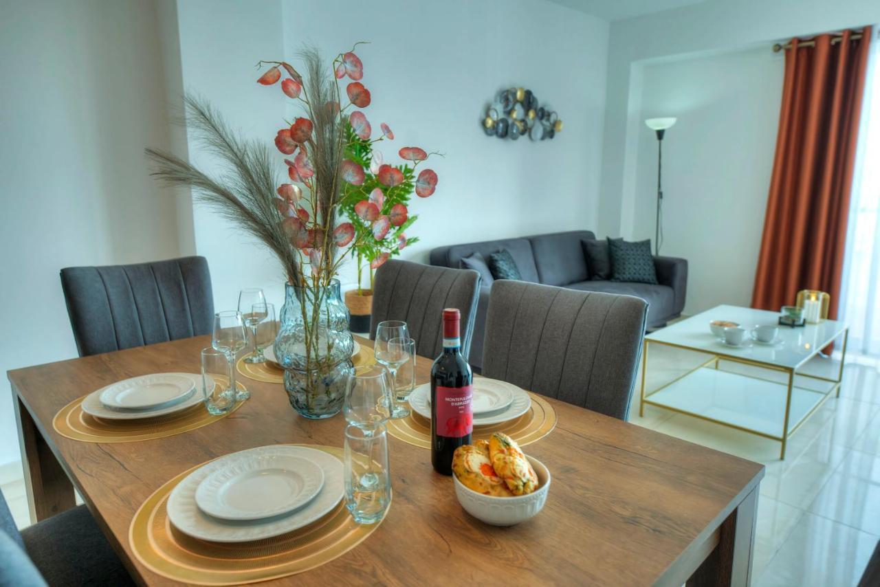 Seafront Beautifully Furnished 2 Bedrooms Gogzr-3 Gzira Экстерьер фото