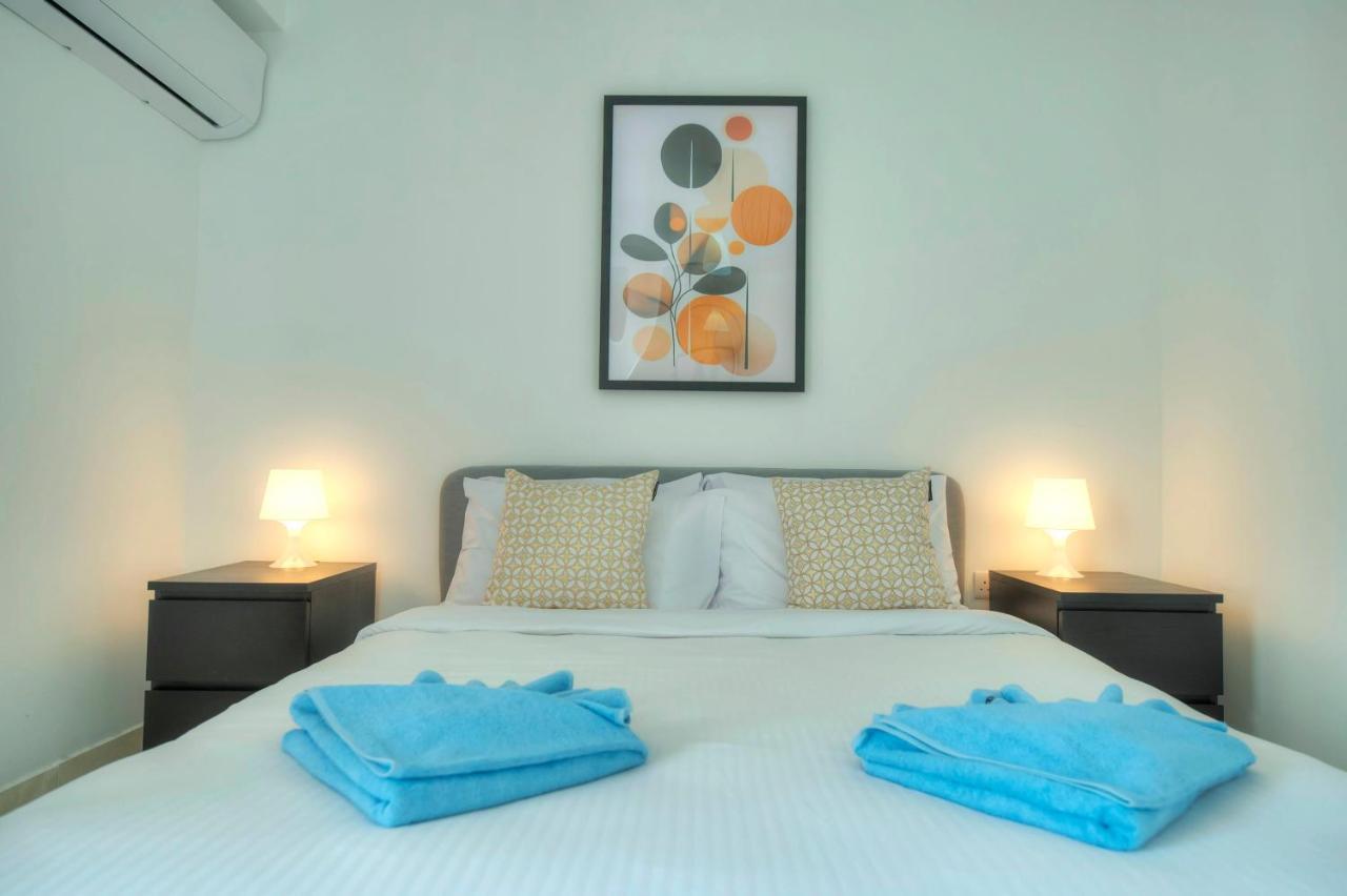 Seafront Beautifully Furnished 2 Bedrooms Gogzr-3 Gzira Экстерьер фото