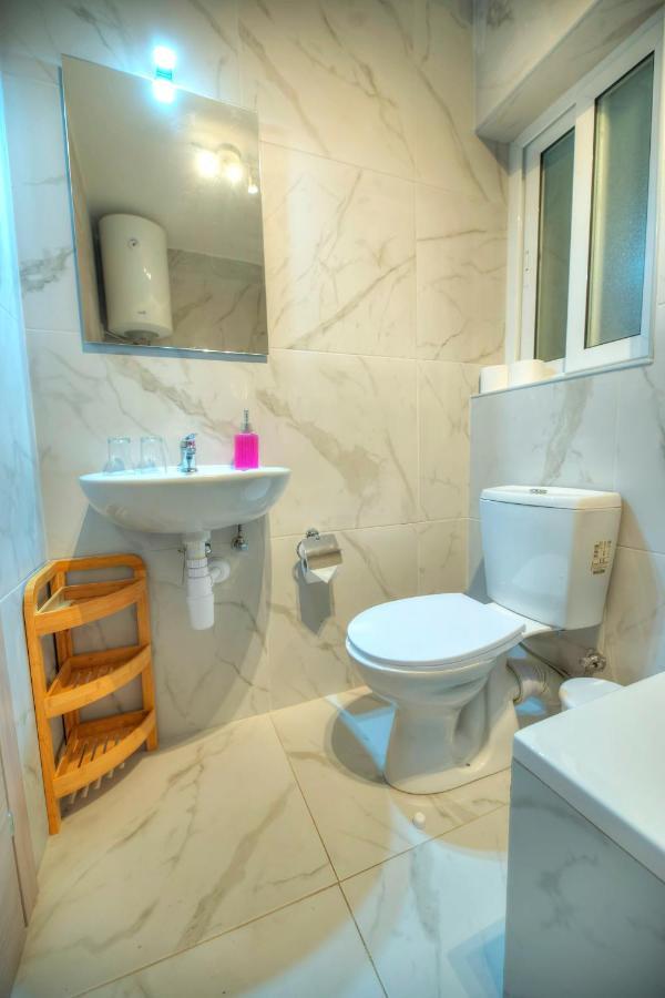 Seafront Beautifully Furnished 2 Bedrooms Gogzr-3 Gzira Экстерьер фото